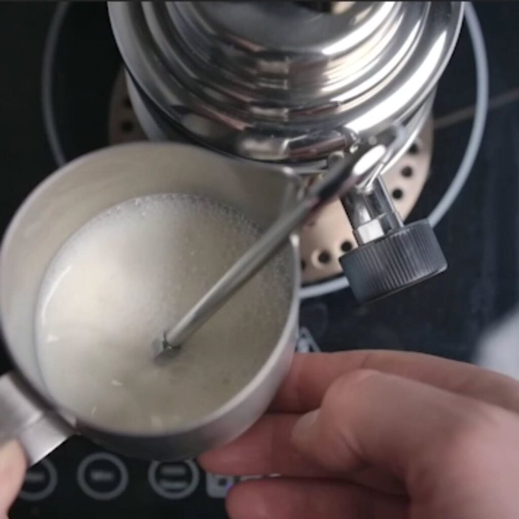 how to clean delonghi espresso machine